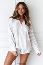 Set van pyjamashirt en korte broek met krijtstreep vrouwen nerts Lounge kleding 008ZJ967