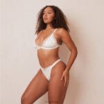 Geribbelde set met driehoekige bh en string/slip met bloemenmotief vrouwen wit Lounge ondergoed 008ZJ223 - Image 3