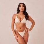 lichte set met diepuitgesneden T-shirt-bh en string/slip zonder beugel vrouwen latte Lounge ondergoed 008ZJ228